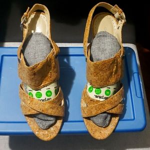 Used Adrienne Vittadini